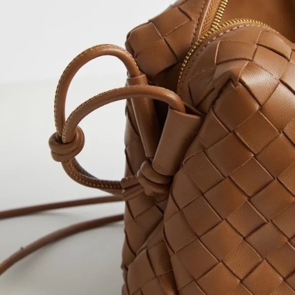 Bottega Veneta Small Loop Camera Bag in Camel - Picture 9 of 9